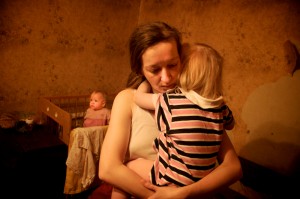 Mother-and-children-Kharkov-Ukraine-2007-030