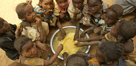Mali-ChildrenFoodSchool_440x216